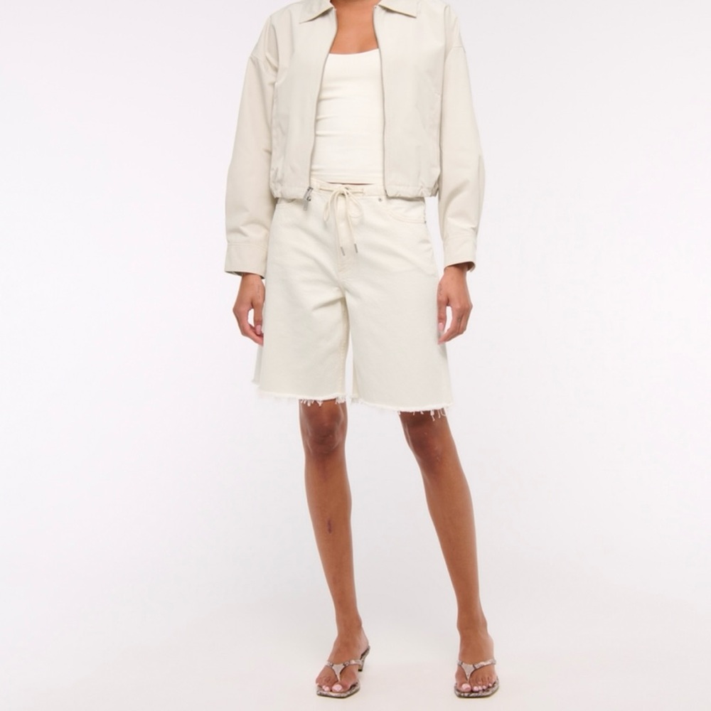 Abercrombie Mid Rise Jort, sz 29 - Picture 2 of 9